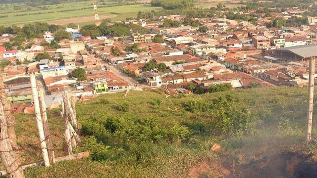 Noche de zozobra en Corinto: disidencias de las Farc patrullaron armadas las calles y paralizaron el comercio