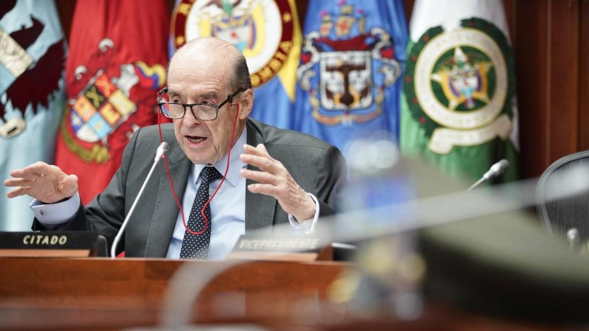Reaparece Álvaro Leyva con denuncia ante Fiscalía de Estados Unidos en rechazo a versiones de presunto golpe de Estado