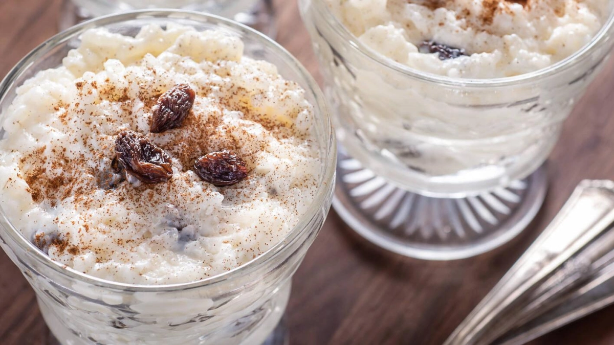 El arroz con leche más cremoso no se cuece en la leche, se cocina primero en agua: técnica de cocineros asturianos