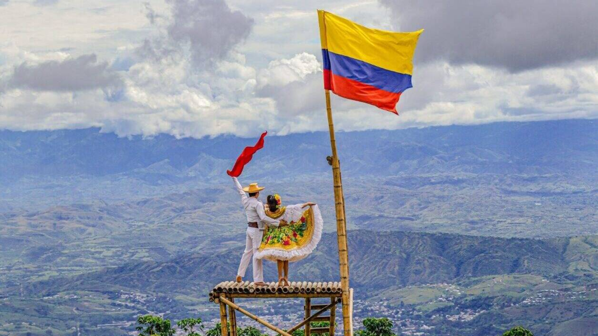 El tráfico aéreo internacional crece pero el nacional reporta una disminución