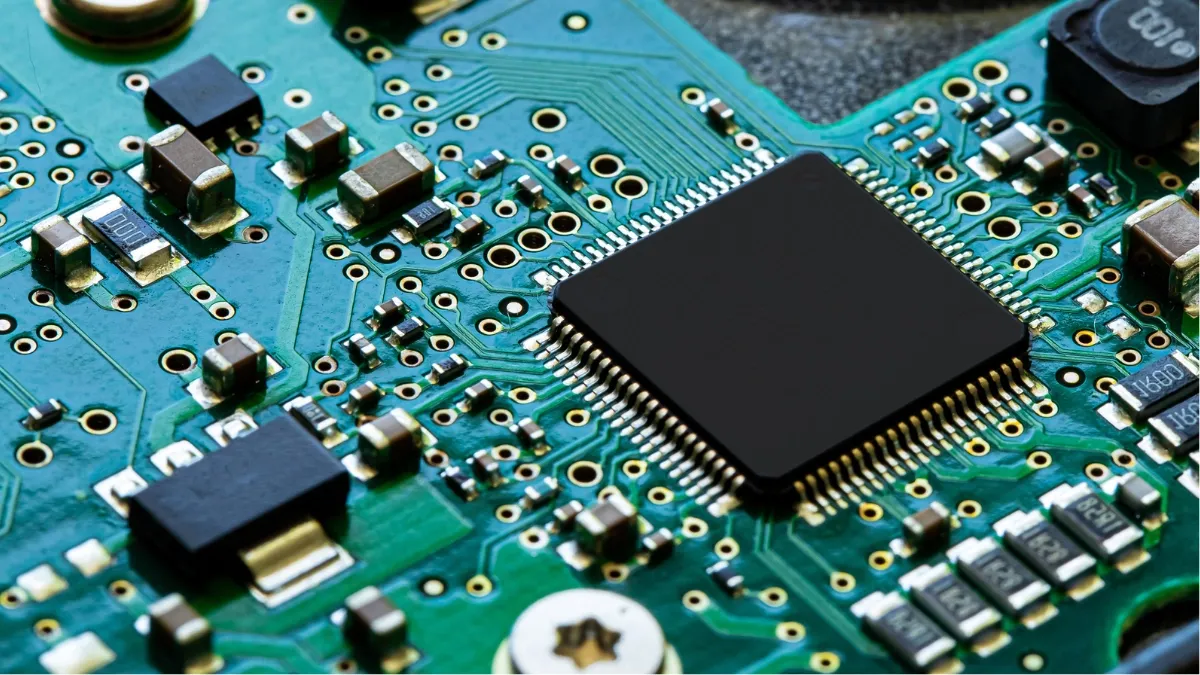 La dura crisis de los chips: si piensa a comprar celular o computador, el momento es ahora