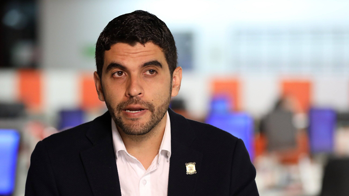 Cadavid pide bajar la pelea con el petrismo y alerta sobre el costo de la polarización