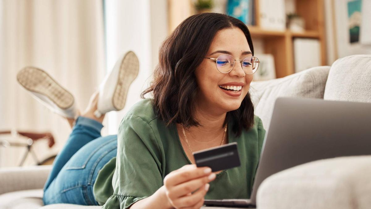 ¡Cuidado con las ofertas de Amor y Amistad! Estas son las trampas digitales que buscan quedarse con su plata