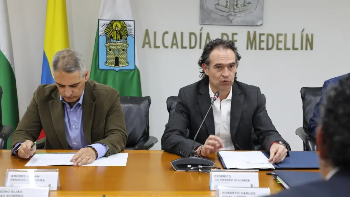 Alcalde de Medellín y Gobernador de Antioquia reaccionan a descertificación de Colombia: 'Es una radiografía del fracaso de la paz total'