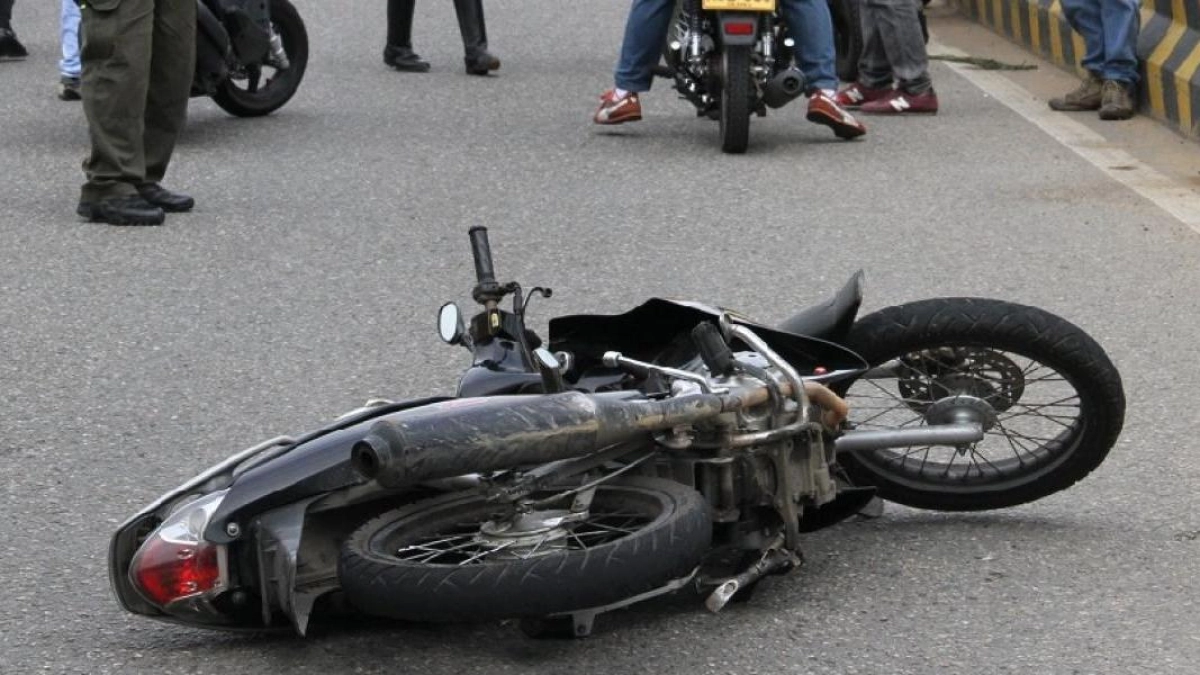 Tristeza por la muerte de un motociclista que fue arrollado por ...