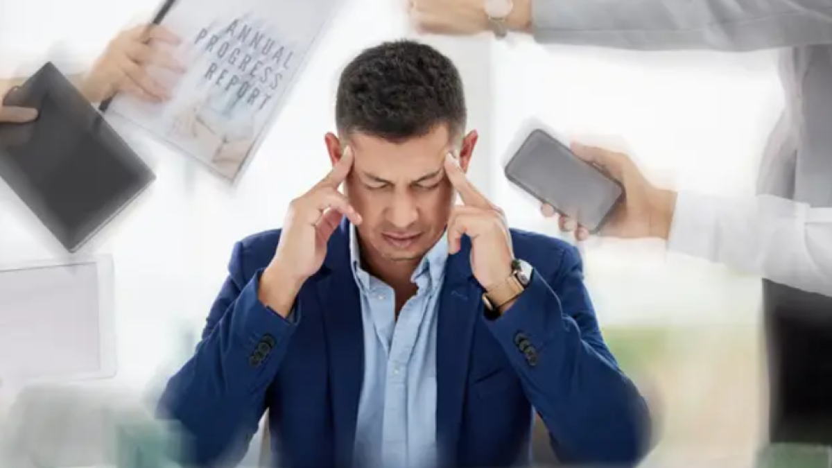 Estrés ejecutivo alcanza niveles clínicos y amenaza el futuro de grandes empresas; estudio enciende alarmas