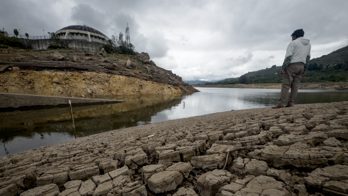 La crisis del agua en Colombia: el país avanza, pero no lo suficiente, ¿qué hacer ante la desigualdad en el acceso a este recurso?