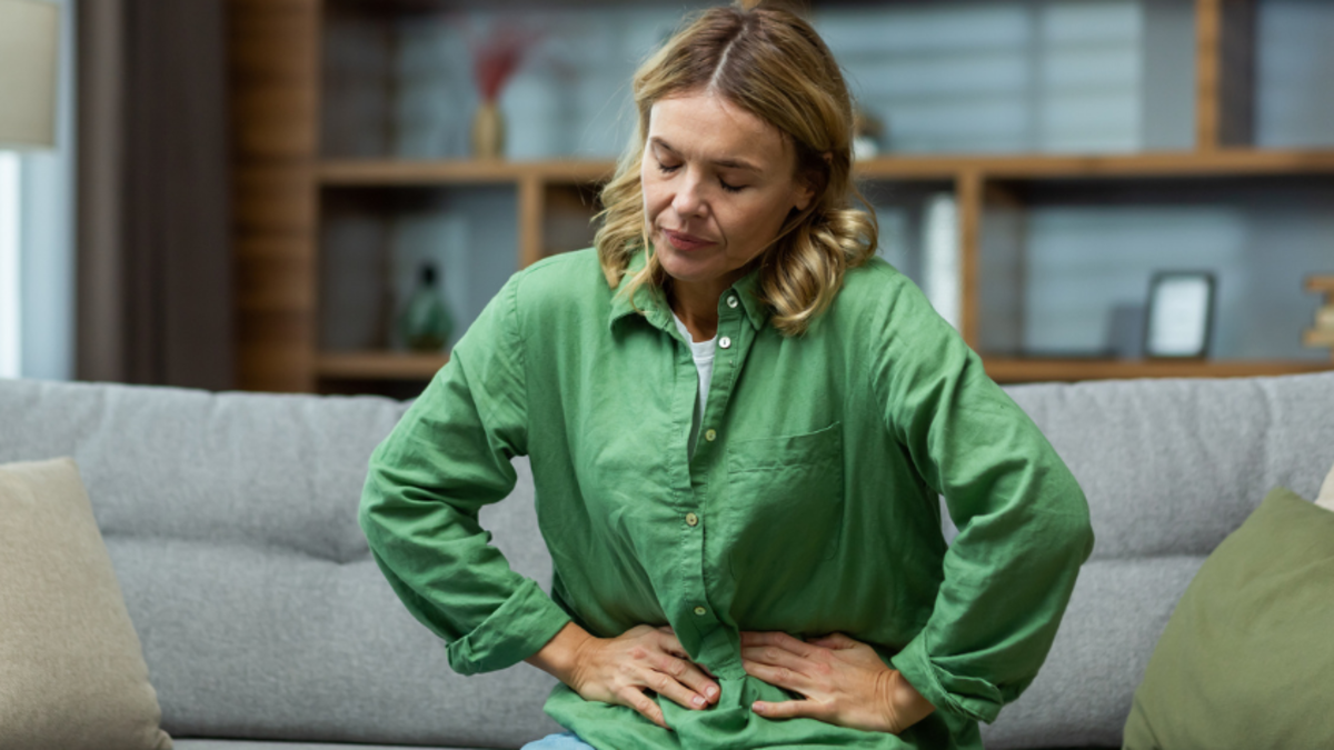 Hábitos que contribuyen a la inflamación crónica, según expertos: sedentarismo, dieta y estrés entre los principales factores