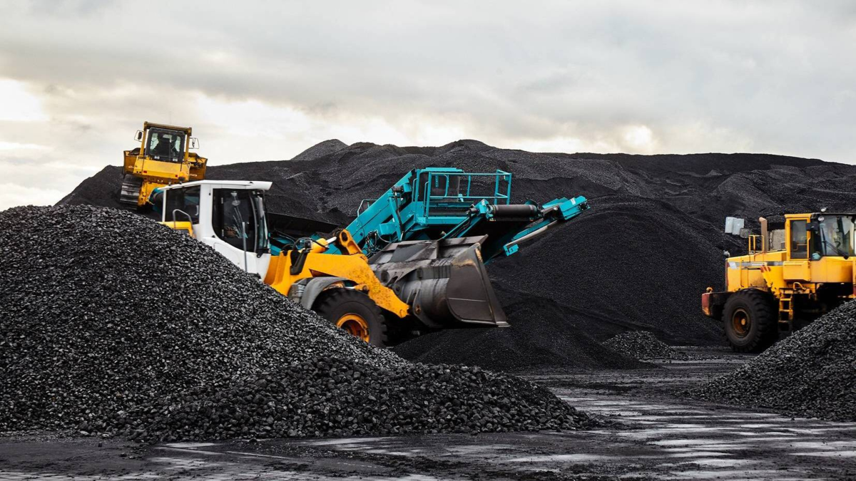 Minería tuvo su peor desempeño en 20 años: inseguridad, más impuestos y decisiones del Gobierno Petro asfixian al sector