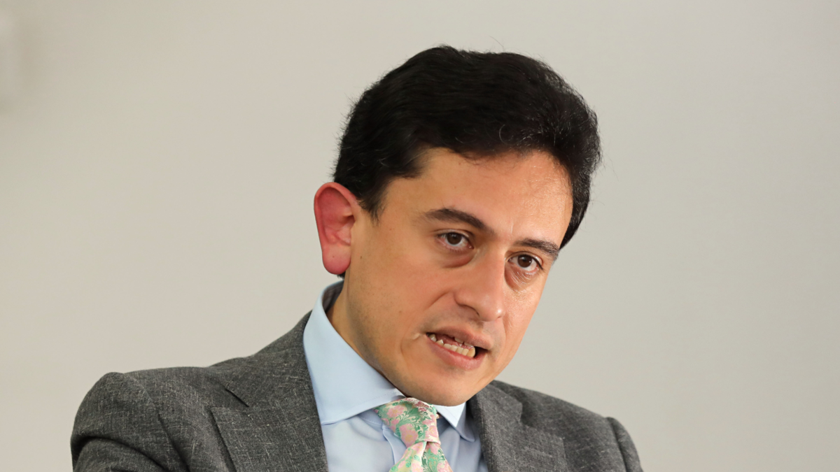 Luis Carlos Reyes cuestiona iniciativa de Constituyente y atribuye fracasos del Gobierno a problemas administrativos