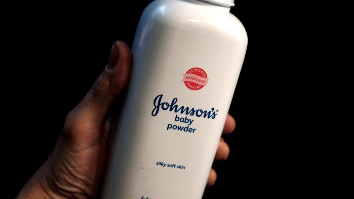Johnson & Johnson ofrece un arreglo de más de 5.000 millones de dólares para zanjar demandas por casos de cáncer ligados a uso de talco