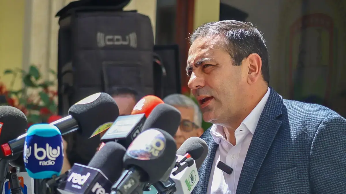 'Que no le pase lo de Miguelito Uribe, cuando venga a Bogotá voy a estar detrás suyo': las amenazas que recibió y denunció el gobernador de Santander