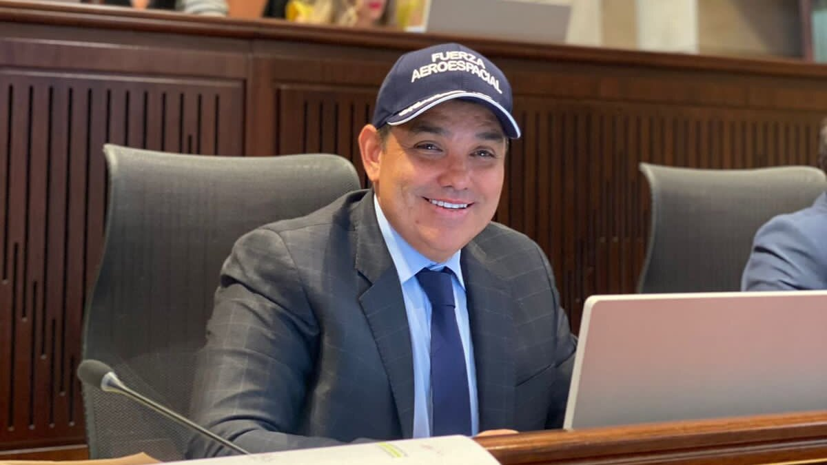 Busca su reelección: Jaime Lacouture, el polémico secretario de la Cámara al que le capturaron su escolta con dinero en efectivo antes de elecciones