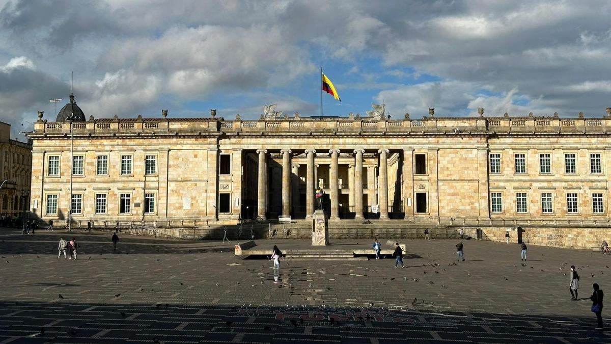 Militares armados en el tejado del Congreso fueron solicitados por esquema de seguridad de Gustavo Petro para su protección: esto se sabe
