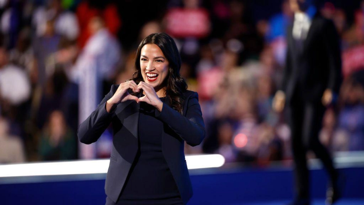 Alexandria Ocasio-Cortez y 18 congresistas más piden a Marco Rubio frenar apoyo de EE. UU. a la aspersión aérea de coca en Colombia