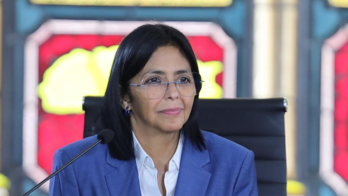 Venezuela zatrjuje, da je Maduro še vedno predsednik, Trump pa opozarja Petra