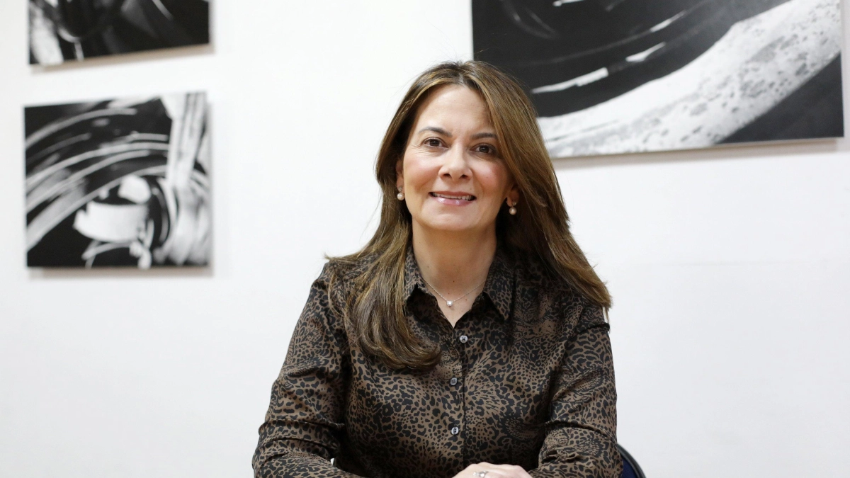 Exministros de Salud respaldan a Ana María Vesga y piden celeridad a la Fiscalía tras denuncia de presunta red de corrupción que usó su nombre