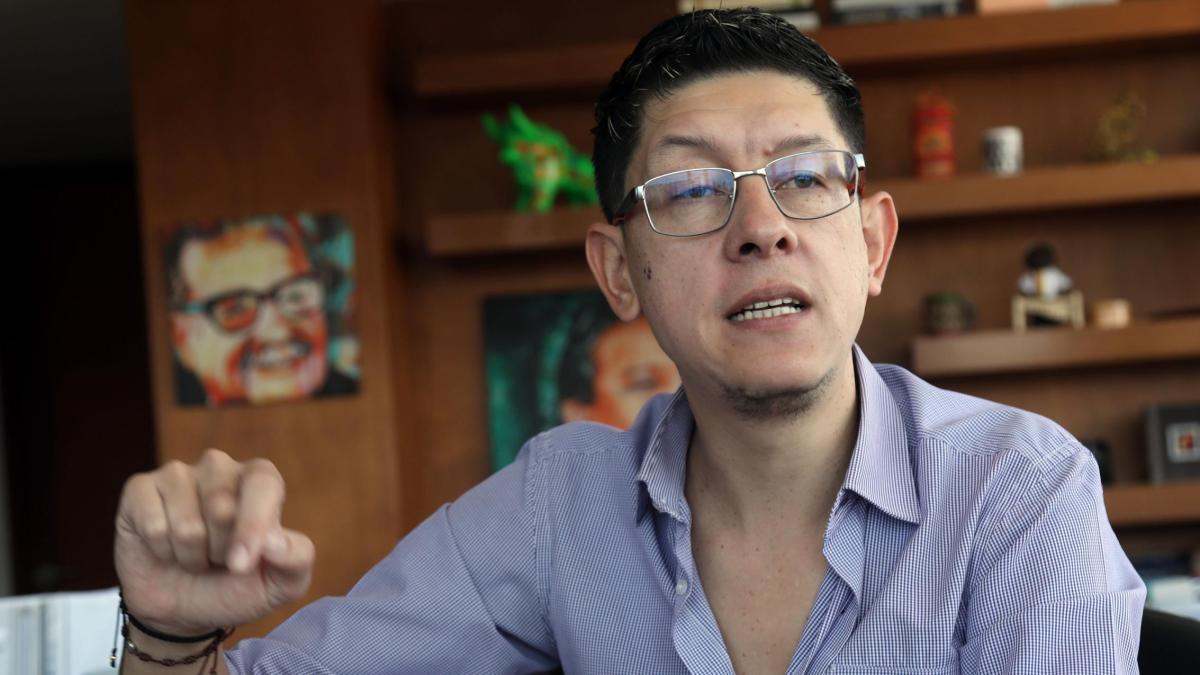 Juzgado ordenó arrestar a ministro de Educación, Daniel Rojas, por desacato a fallo, pero Tribunal Superior de Medellín revocó la decisión: ¿qué pasó?