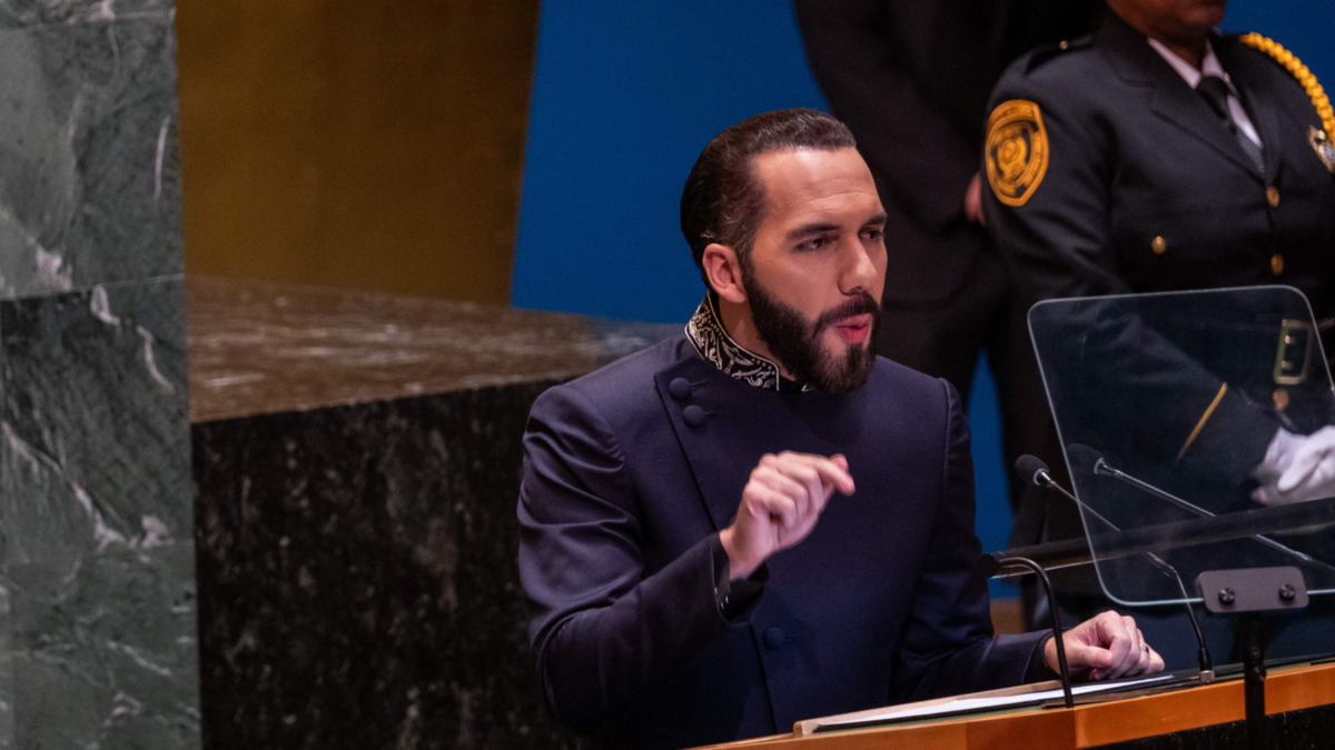 Ni ‘amigue’ ni ‘compañere’: Nayib Bukele prohíbe lenguaje inclusivo en colegios e instituciones educativas de El Salvador