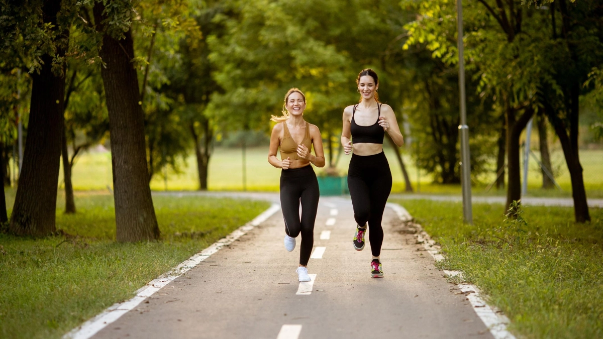 ¿Correr maratones y ultramaratones puede afectar la salud? Especialista explica los riesgos para el corazón, los músculos y las articulaciones