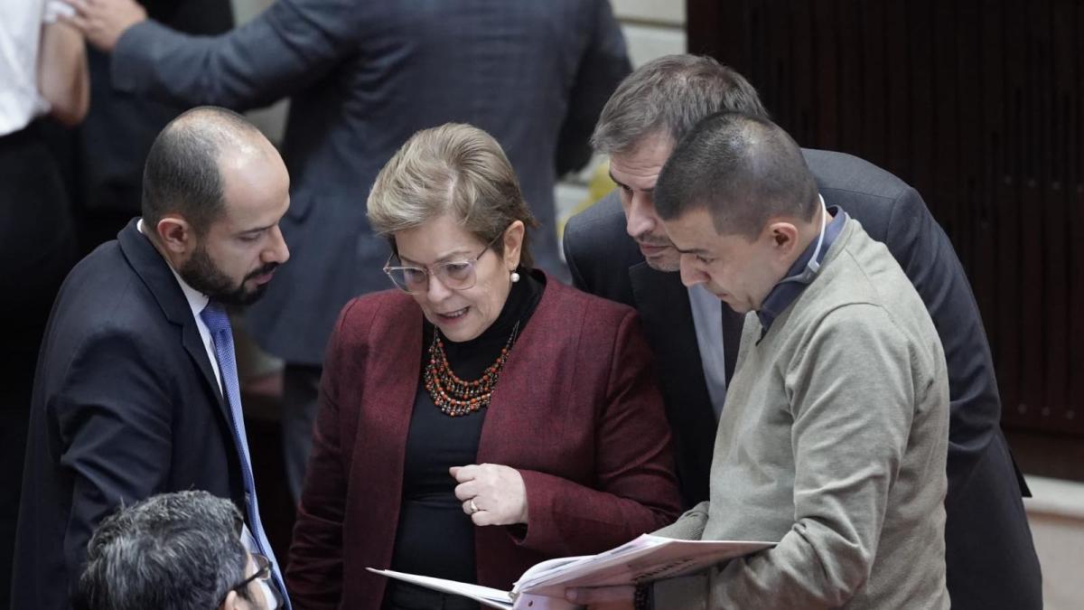Gobierno aprobó su proyecto de reforma laboral en la plenaria de la ...