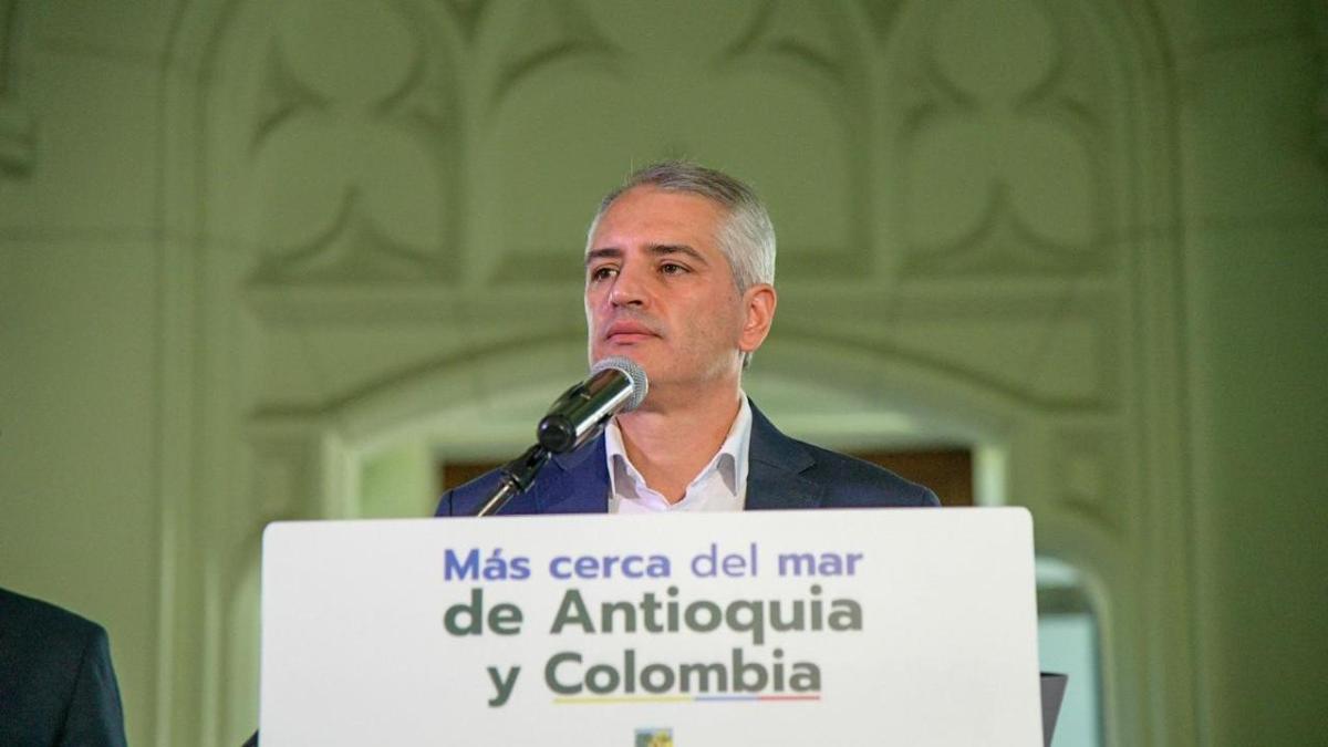 Gobernador de Antioquia, Andrés Rendón, anuncia consejo de seguridad tras atentado contra torre de energía de EPM en Medellín
