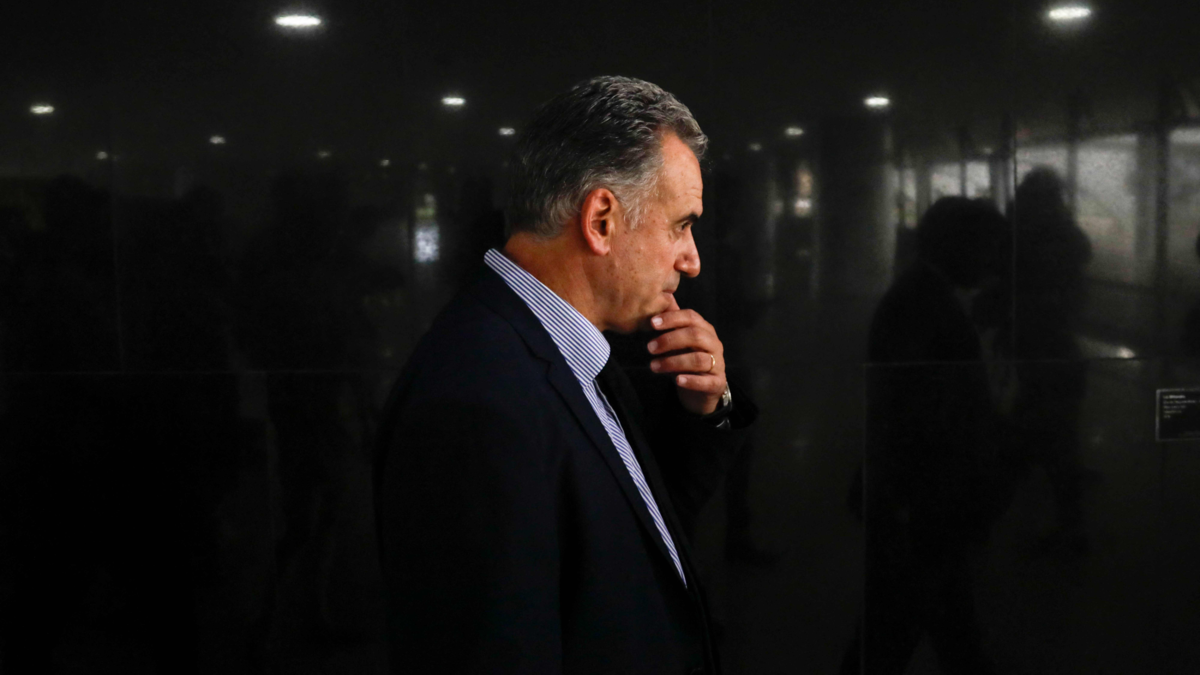 El presidente de izquierda que mira de cerca la seguridad de Bukele