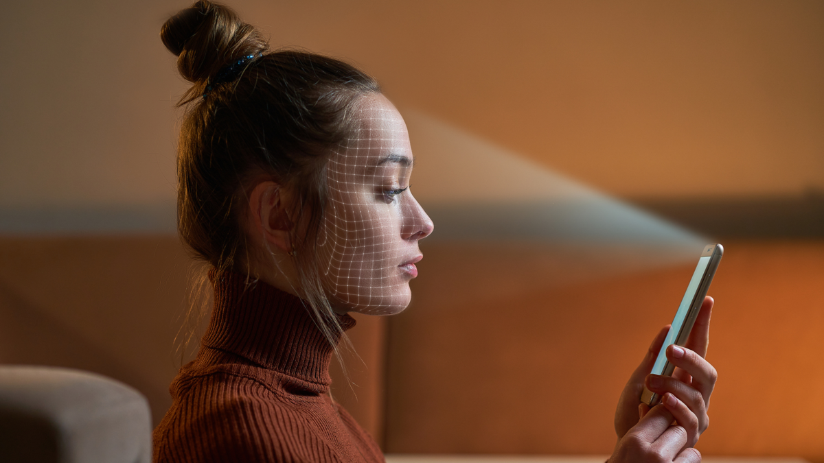 Polémica en Estados Unidos por el arresto de mujer identificada erróneamente con inteligencia artificial en un estado que nunca estuvo