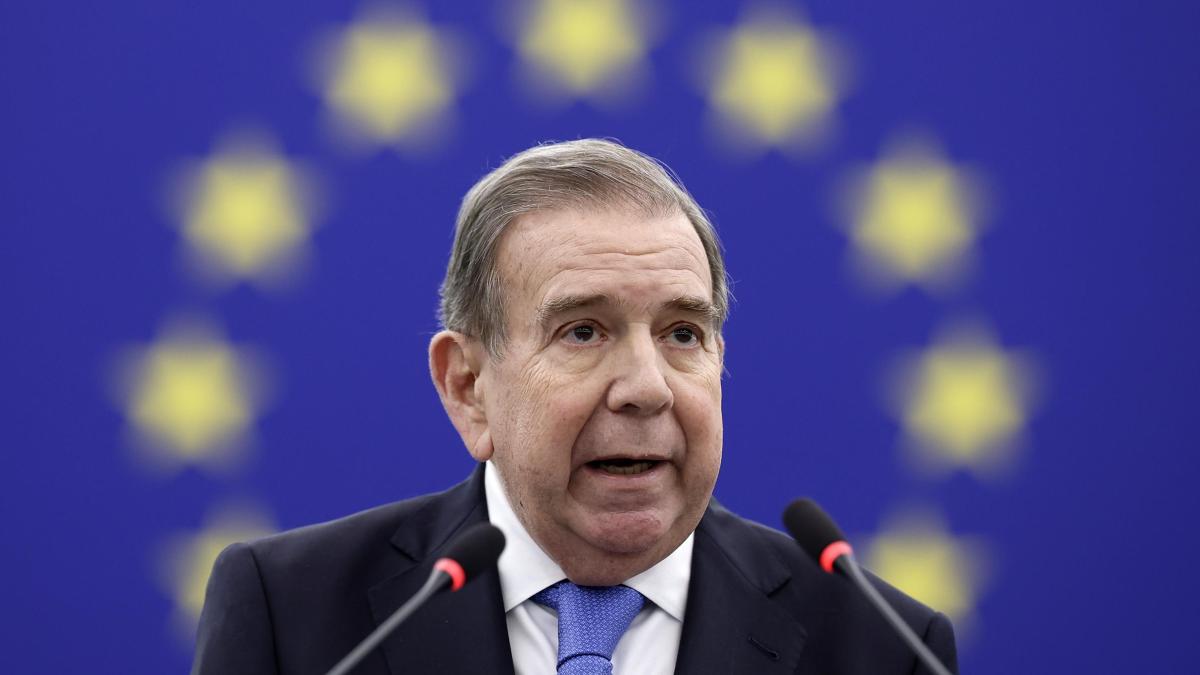  Edmundo González explica su hospitalización y envía mensaje a venezolanos en España convocados a un...