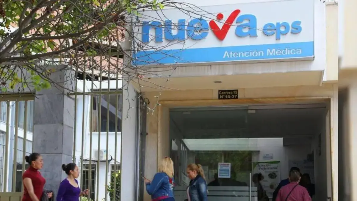 ¿Qué pasa si se liquida la Nueva EPS? Gobierno insiste en que no hay riesgo, pero informes y expertos advierten lo contrario
