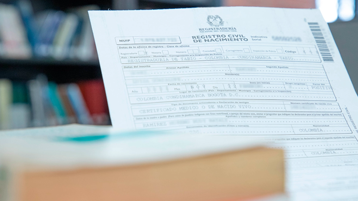 Corte Suprema aclara que el apellido de un menor no puede cambiarse automáticamente tras reconocer la paternidad