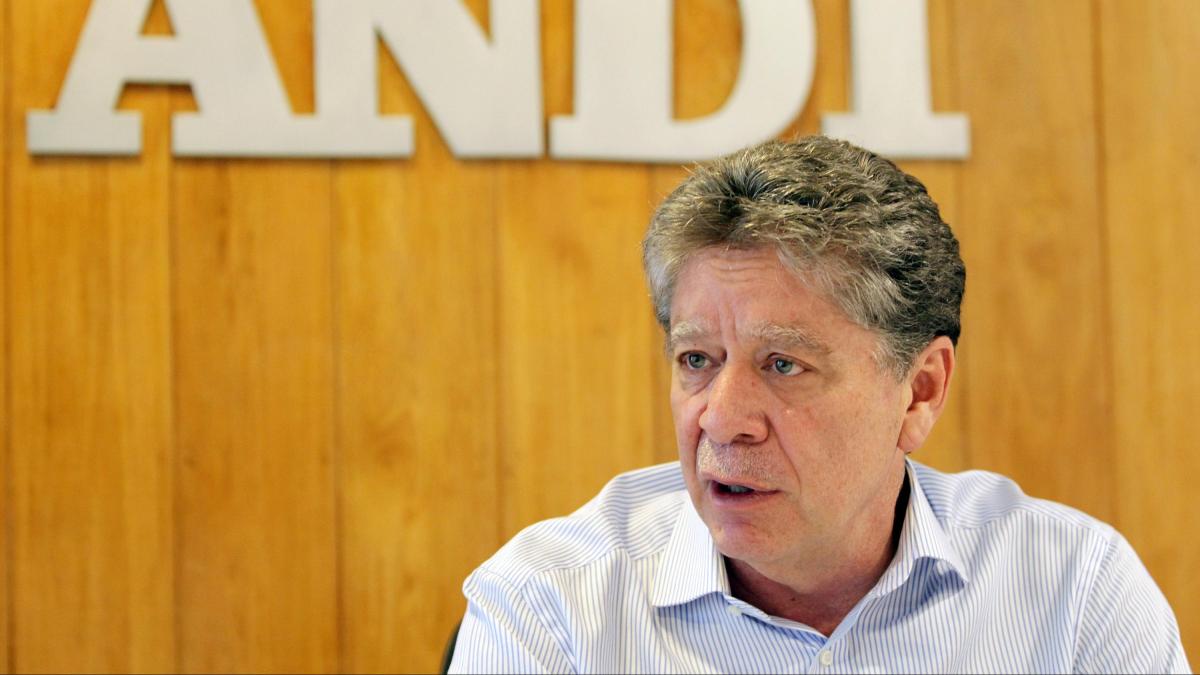 La salida de Bruce Mac Master de la Andi reabre el debate sobre la independencia gremial