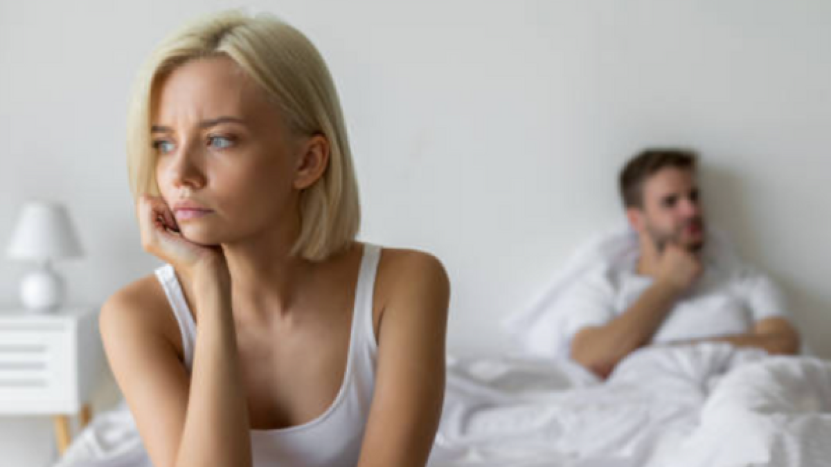 Dormir juntos, pero no revueltos / Sexo con Esther