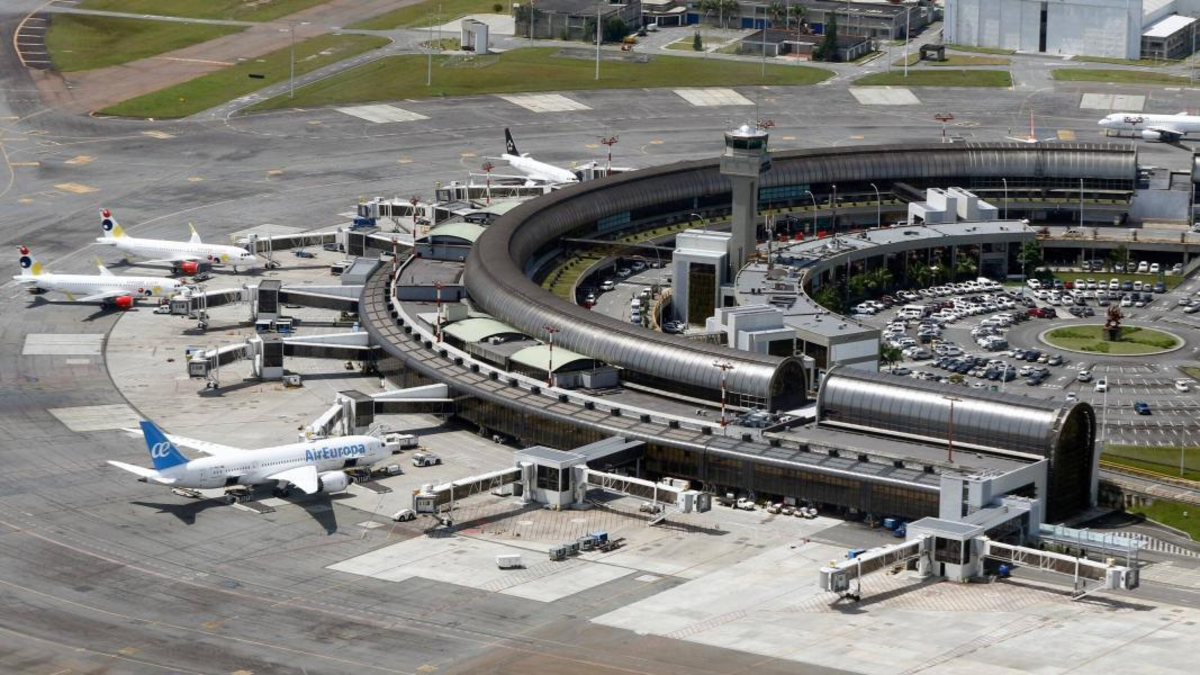 Estadounidense fue inadmitido en aeropuerto de Medellín por afirmar ante migración que 'Venía a tener sexo'