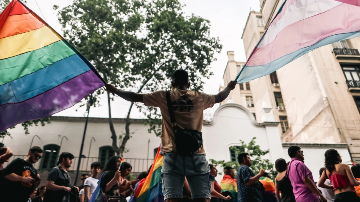 Autoridades investigan presunta agresión policial contra mujer trans dentro de un CAI en Bucaramanga