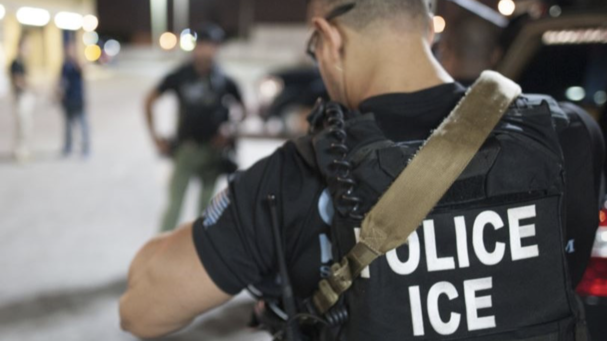 Latino estudiaba para ser piloto en Estados Unidos y fue detenido por ICE; tiene visa vigente hasta 2029: '¿Cuál es mi crimen?'
