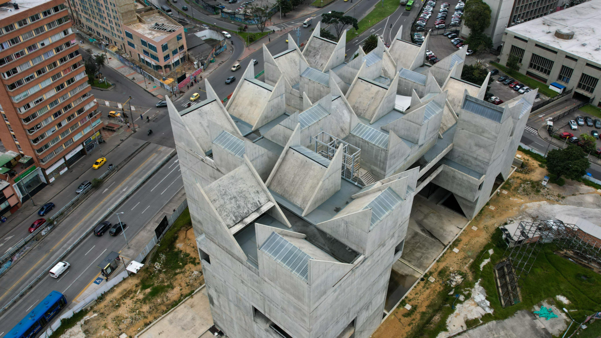 Primicia: Contraloría encuentra graves hallazgos fiscales por abandono del proyecto de Museo de la Memoria | el 'elefante blanco' en Bogotá