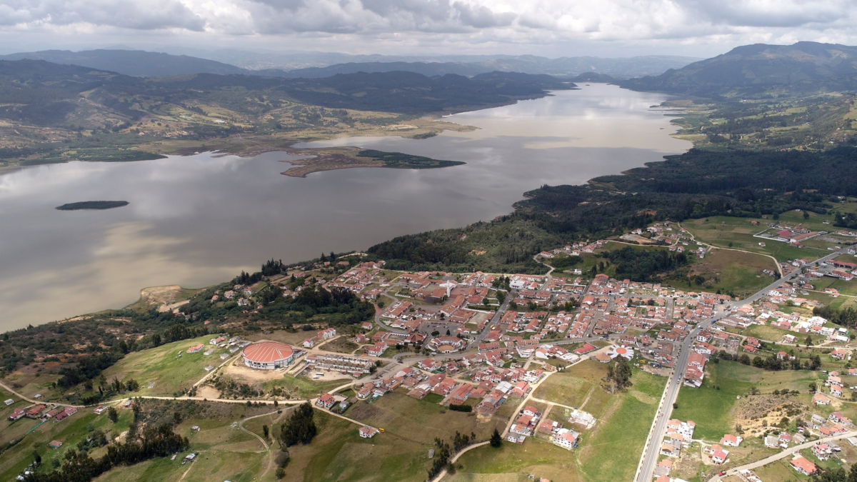 Familia sufrió un grave accidente en el embalse de Tominé, en Guatavita, tras choque con moto acuática: víctima contó detalles del momento de pánico