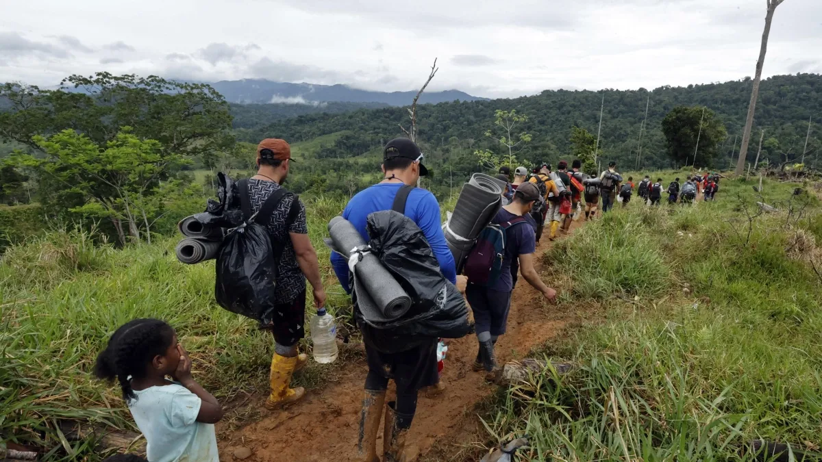 MinInterior aclara que operativos contra la criminalidad no apuntan a migrantes con PPT
