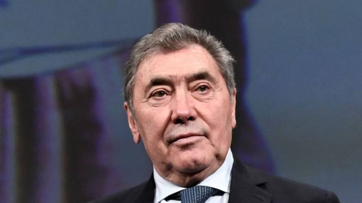 Eddy Merckx, leyenda del ciclismo, fue hospitalizado por una infección y pasará por el quirófano a sus 80 años de edad
