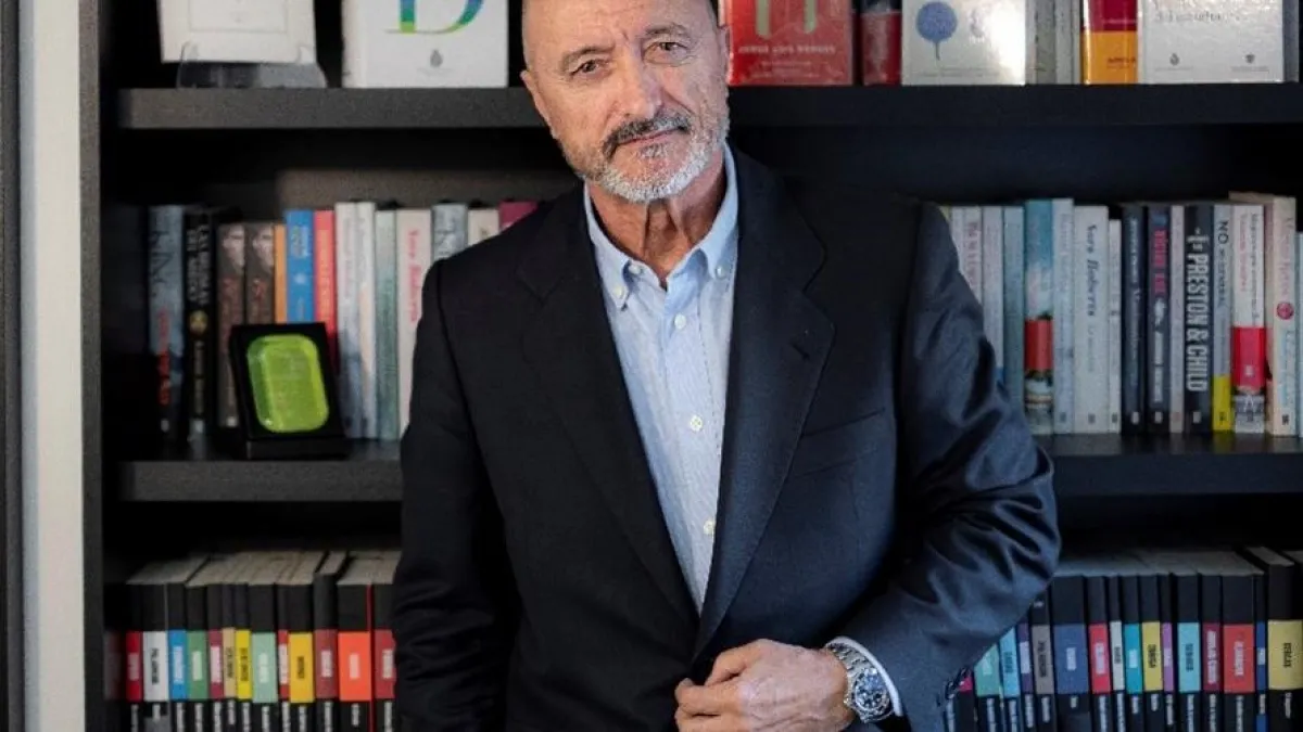 La próxima novela de Arturo Pérez-Reverte, titulada 'La hipótesis más peligrosa', se publicará en octubre de 2026