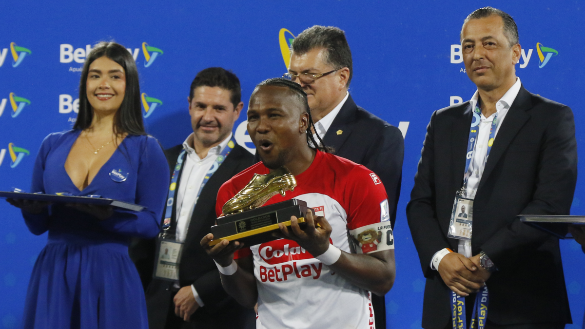 Hugo Rodallega, héroe de la décima estrella de Independiente Santa Fe, fue elegido como el mejor jugador de la Liga colombiana en el 2025