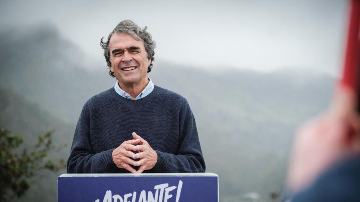 Entrevista | Sergio Fajardo: ‘No es claro el mensaje; ¿se suspende o se acabó la asamblea nacional constituyente?’