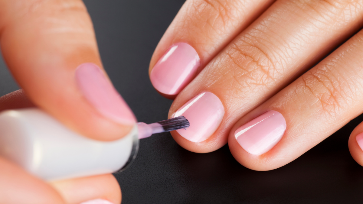 'Wellness Nails': crece el cuidado de las uñas tras alertas por esmaltes y sube 15 % su consumo