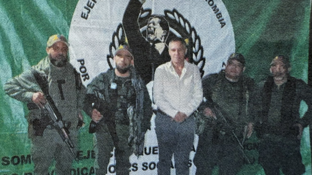 Gobierno colombiano negocia con el 'clan del Golfo' en medio de escándalo político