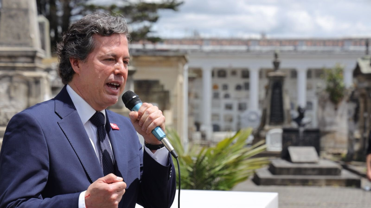 El mensaje de Juan Manuel Galán al presidente Gustavo Petro durante el  homenaje a su padre, Luis Carlos: 'El discurso político tiene consecuencias'