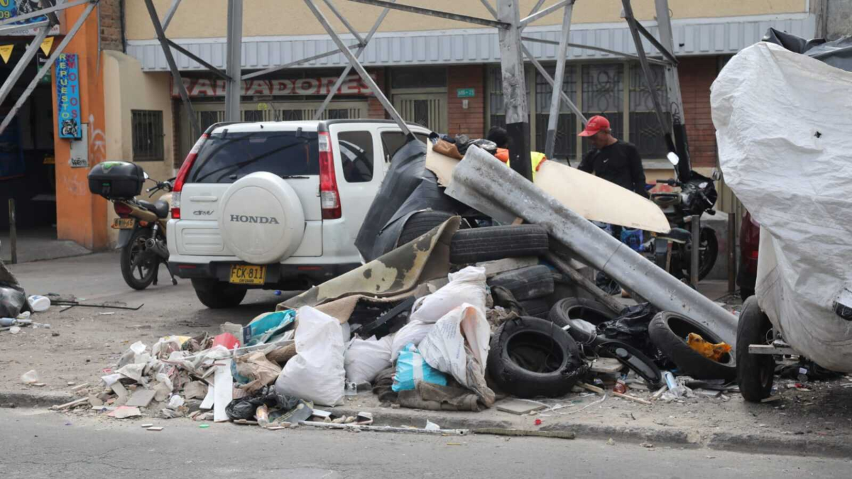 Aguas de Bogotá, el jugador clave al que le fue entregada la tarea de atender el arrojo clandestino de escombros en la ciudad