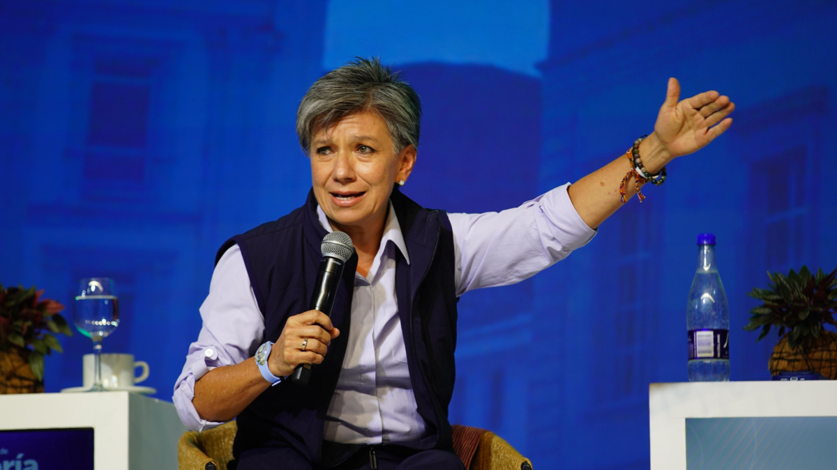 'Vamos a solicitar que se hagan tres debates de una hora, como dice la ley': candidata Claudia López tras controversia por condiciones de Iván Cepeda