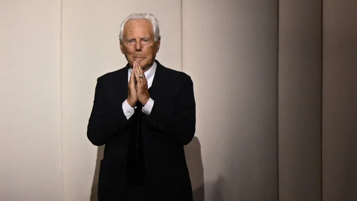 Murió Giorgio Armani: el diseñador italiano falleció a sus 91 años; hay luto en el mundo de la moda