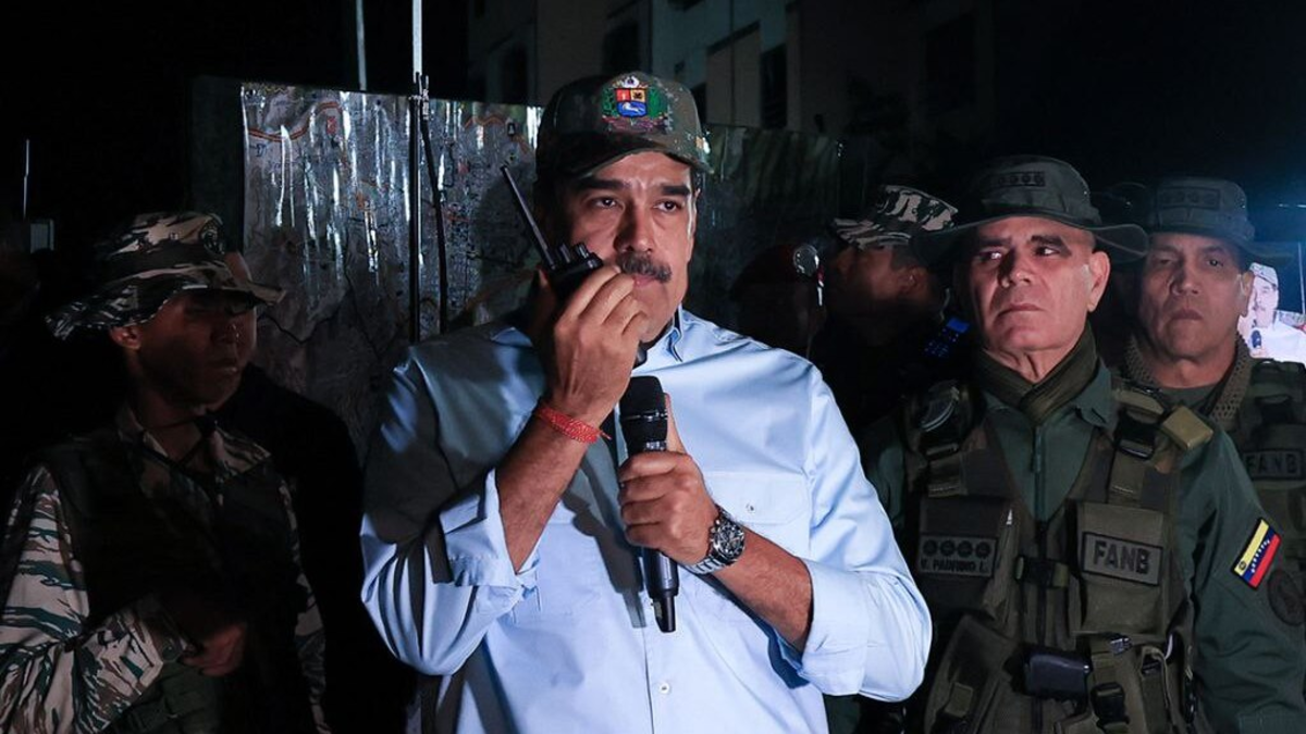 Maduro Announces Military Training in Venezuela Amid US Tension